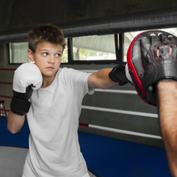 🧑‍🎓 Cours Ados – Savate & Kickboxing (11 à 17 ans)